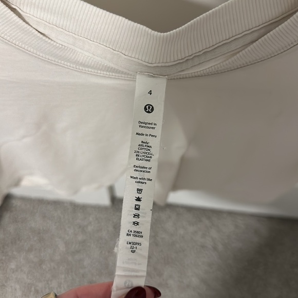 All Yours Cropped T-Shirt - Picture 4 of 4